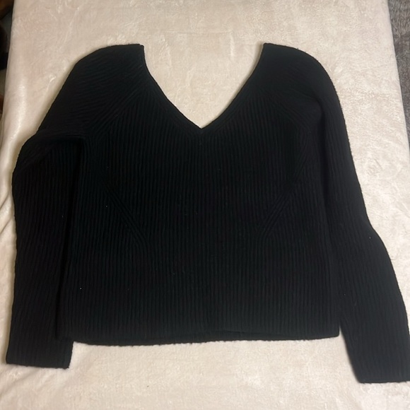 NWT Elegant Black Deep V-neck Banana Republic Sweater Wool & Yak Blend Soft sz L - Picture 7 of 7